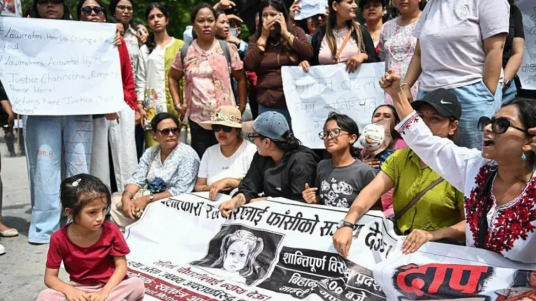 ৩ বছর বয়সী শিশুকে ধর্ষণ-হত্যার ঘটনায় বিক্ষোভে উত্তাল নেপাল