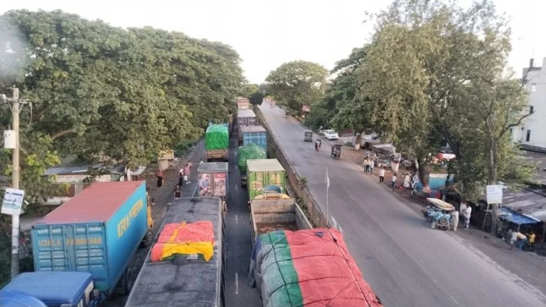 ঢাকা-চট্টগ্রাম মহাসড়কে ৫০ কিলোমিটার যানজট