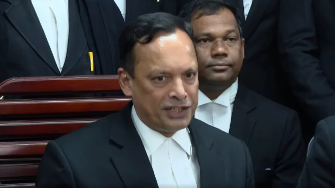 সুপ্রিম কোর্টে প্রধান বিচারপতি ও বার সভাপতির বাগবিতণ্ডা, এজলাস ছাড়লেন পাঁচ বিচারপতি