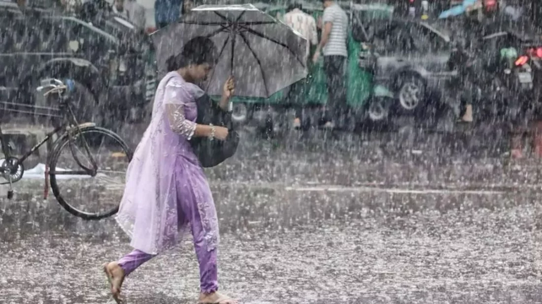 পাঁচ জেলায় মৃদু তাপপ্রবাহ, ৫ অঞ্চলে বজ্রবৃষ্টির আভাস