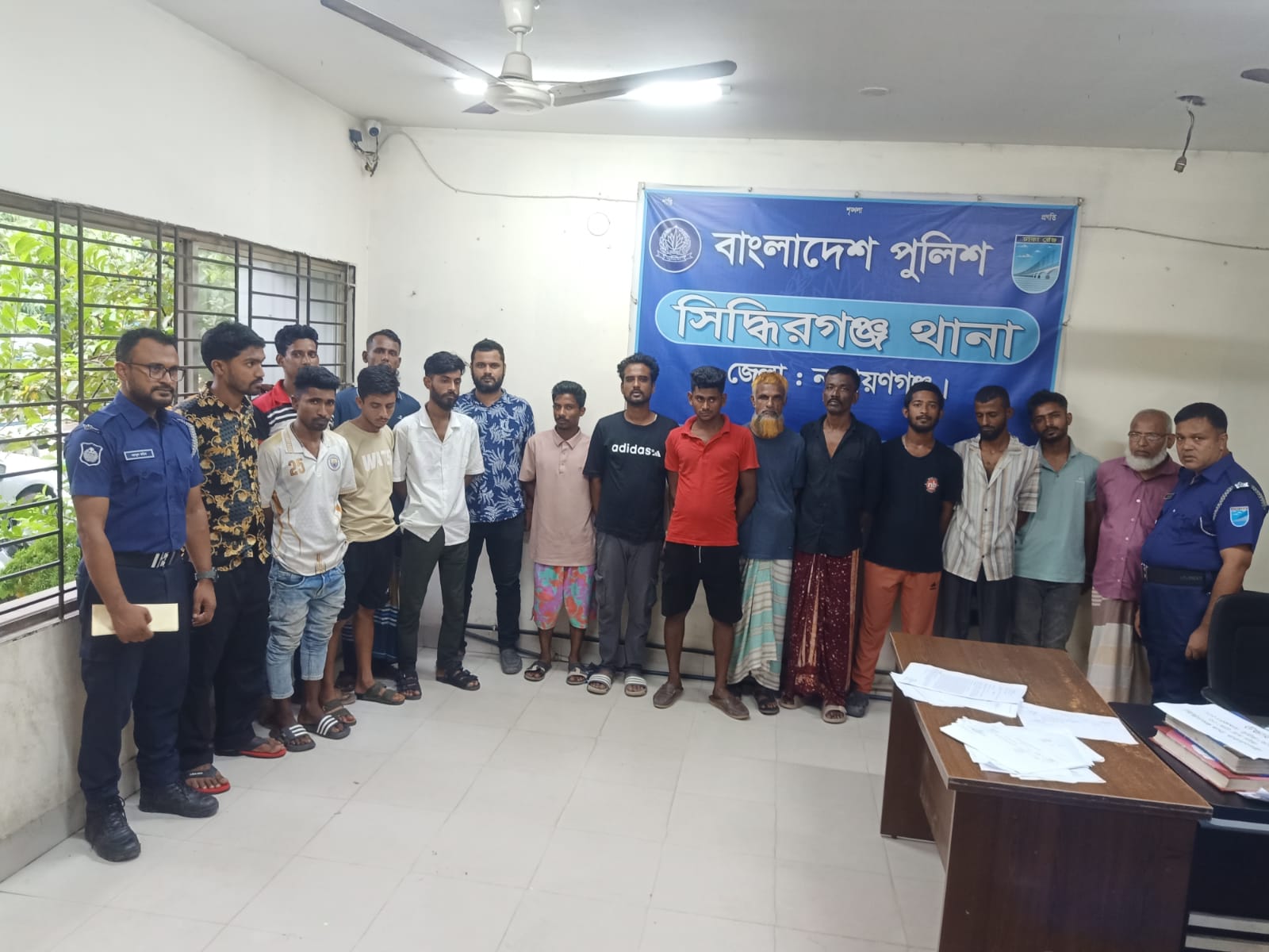সিদ্ধিরগঞ্জে মাদকসহ বিভিন্ন অপরাধে গ্রেফতার ১৪