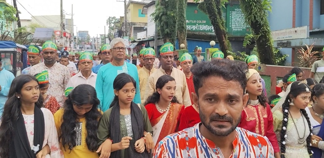 সুনামগঞ্জে জন্মাষ্টমী উদযাপন উপলক্ষে বর্নাঢ্য  শোভাযাত্রা অনুষ্ঠিত
