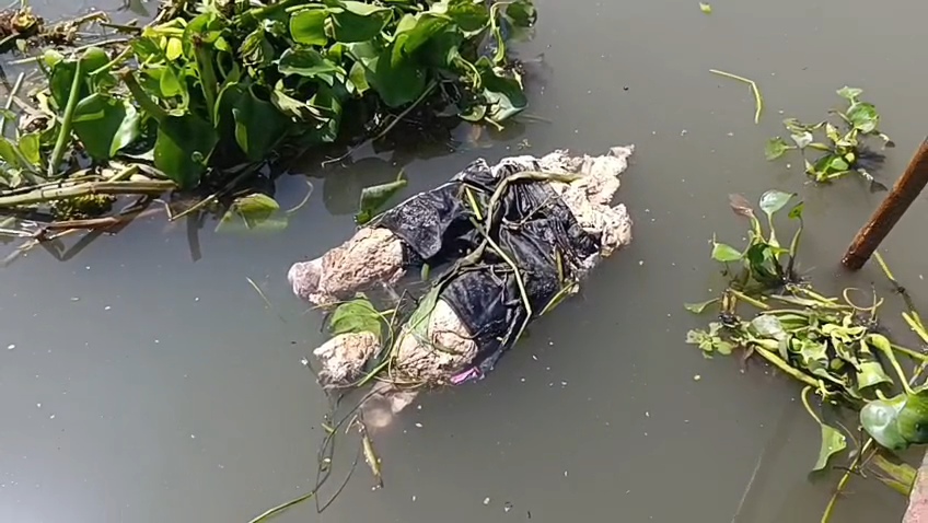 শীতলক্ষ্যা নদীতে মাথাবিহীন পচাগলা মরদেহ, উদ্ধার তৎপরতায় নৌ পুলিশ