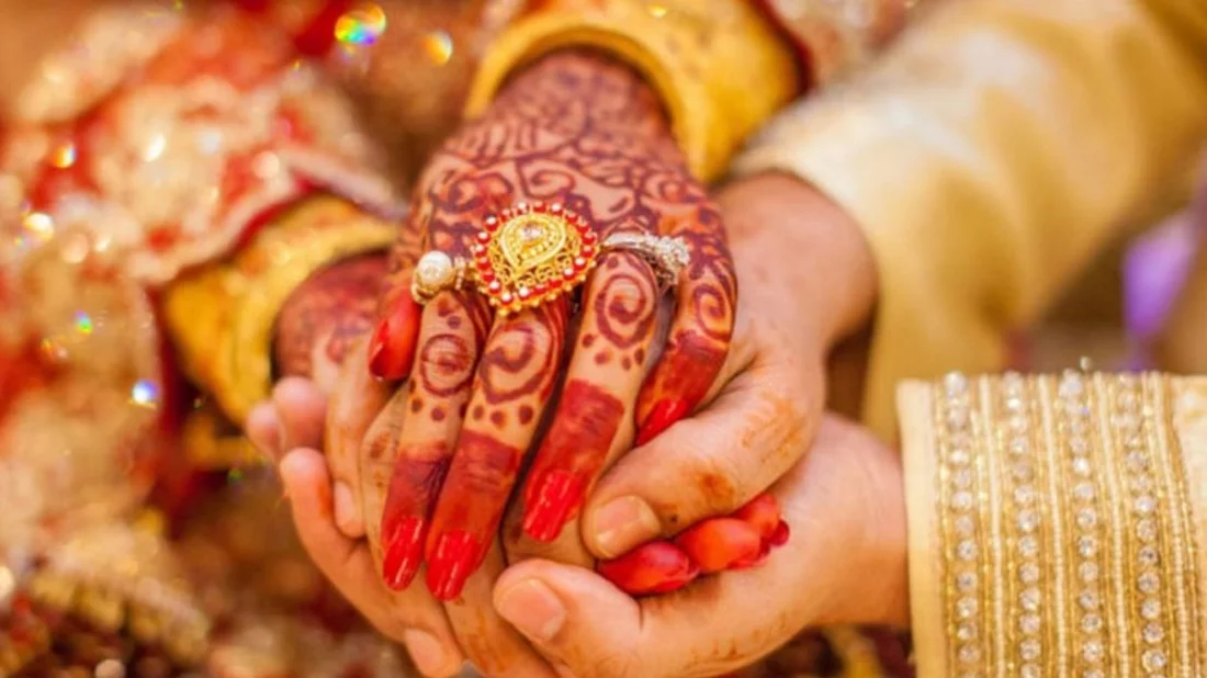ভাতিজি ও মেয়ে পরিচয়ে স্ত্রীকে বিয়ে, প্রতারণার অভিযোগে দম্পতি গ্রেপ্তার