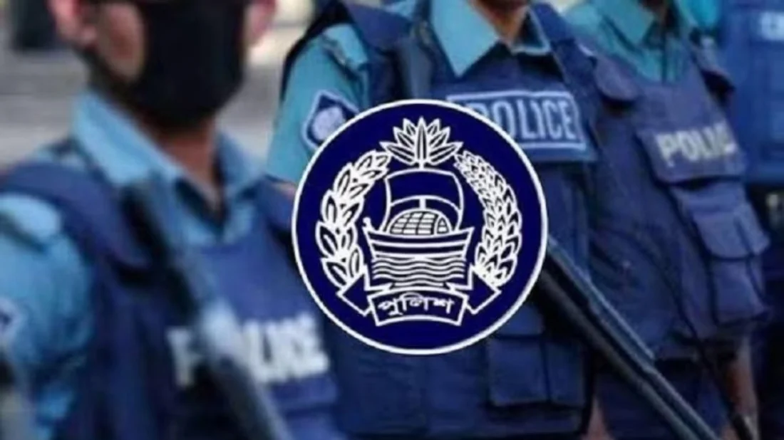 অসদাচরণ ও ‘পলায়ন’-এর অভিযোগে দুই পুলিশ কর্মকর্তা বরখাস্ত