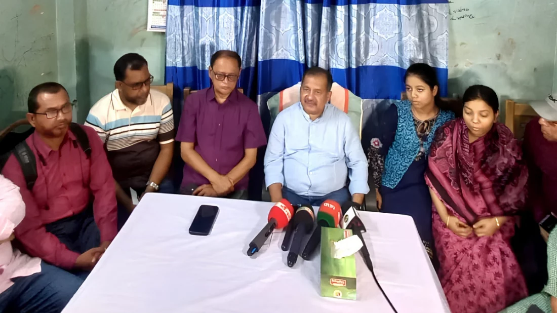 পুলক চ্যাটার্জীর পরিবারের পাশে থাকার আশ্বাস জহির উদ্দিন স্বপনের
