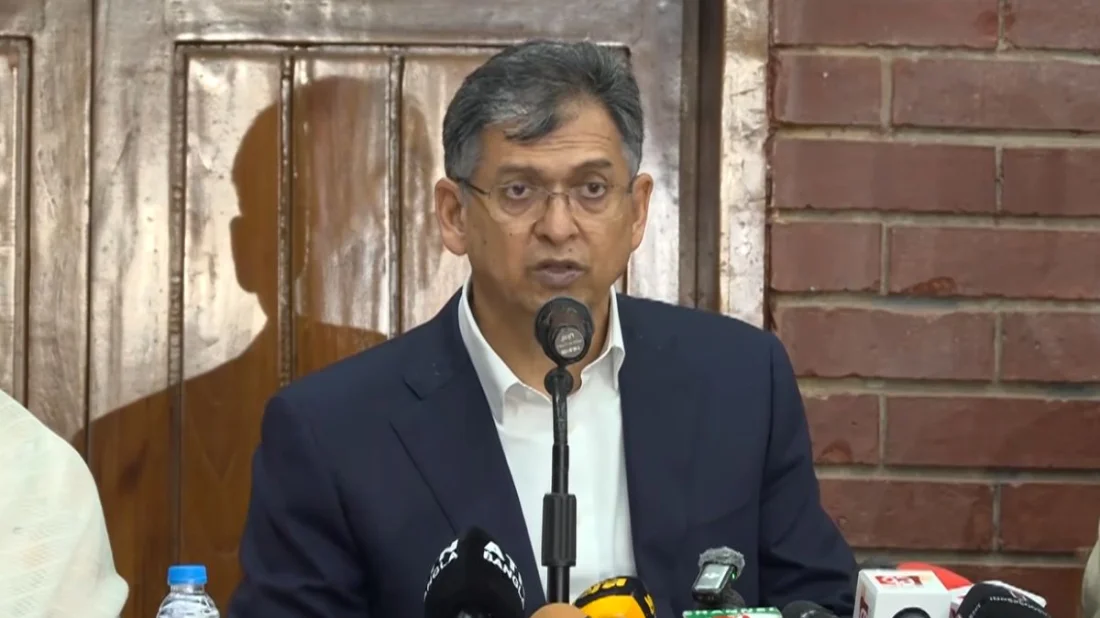 তত্ত্বাবধায়ক সরকার বদলাতে হলেও লাগবে গণভোট: স্বরাষ্ট্রমন্ত্রী