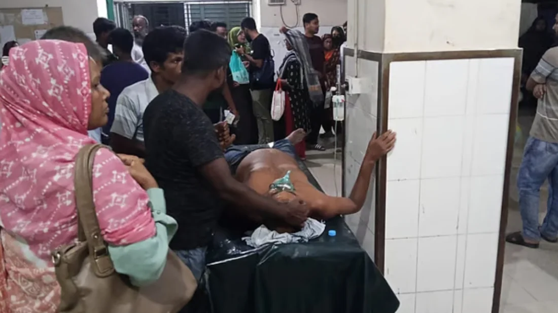 সারের ডিলার নিয়োগে অনিয়মের অভিযোগ, নগরকান্দায় যুবদল নেতাকে হাতুড়িপেটা