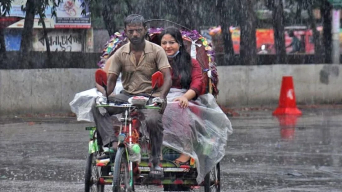 আট বিভাগে বজ্রবৃষ্টির আভাস, কমতে পারে তাপমাত্রা