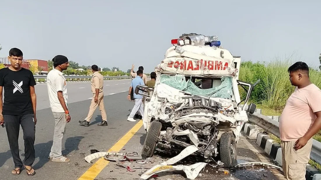 সেনাসদস্যের মরদেহ বহনকারী অ্যাম্বুলেন্সে দুর্ঘটনা, নিহত ৪