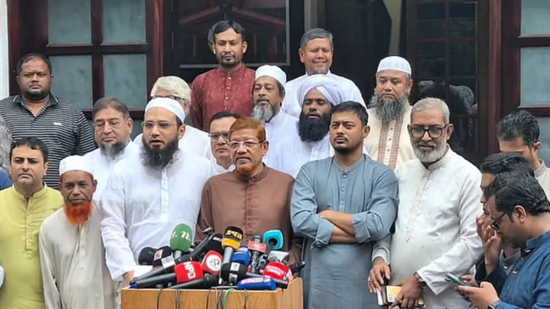 সরকার ও ফ্যাসিবাদী শক্তির আঁতাতের ষড়যন্ত্র চলছে: হামিদুর রহমান আযাদ