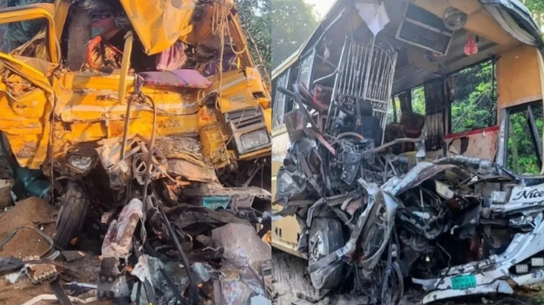 নাটোরে বাস-ট্রাকের মুখোমুখি সংঘর্ষে নিহত ১৪, আহত অন্তত ২৫
