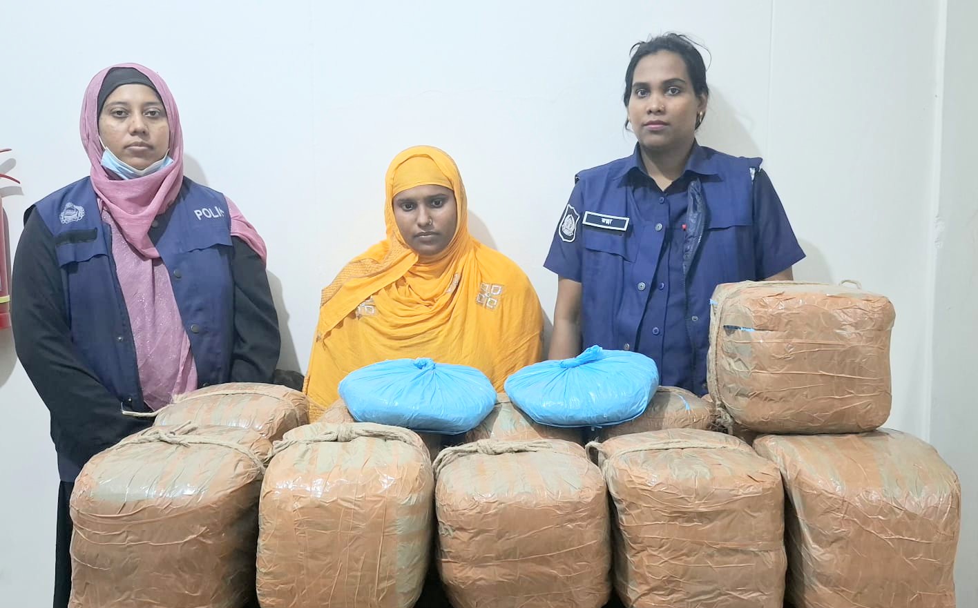 ফতুল্লা মডেল থানা পুলিশ কর্তৃক ৪৬ কেজি গাঁজাসহ ১ মাদক ব্যবসায়ী গ্রেফতার