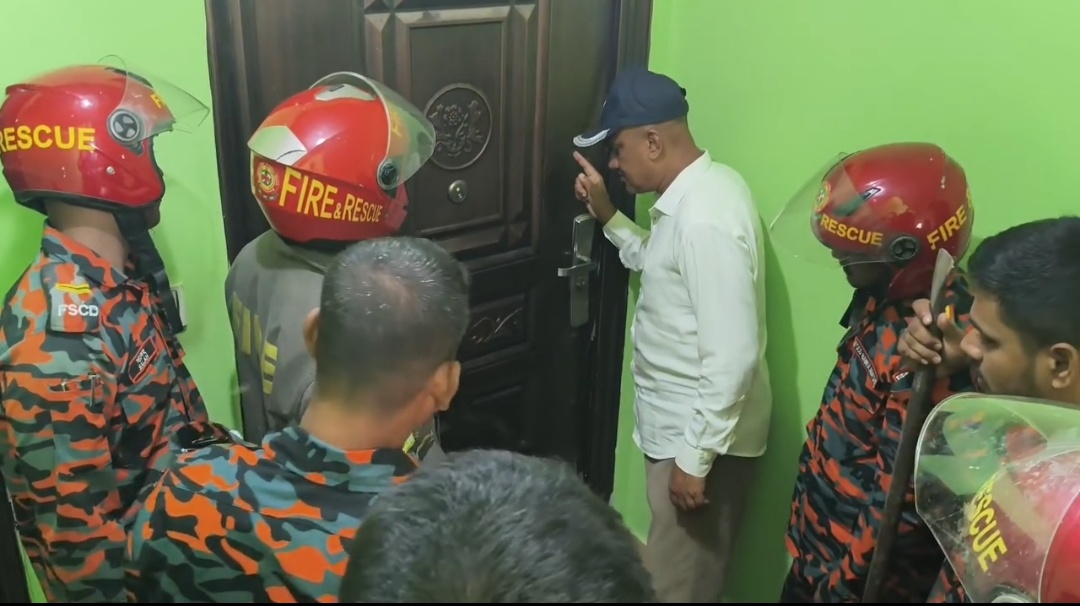 সুনামগঞ্জের বনানীপাড়ার তিনতলায়  আটকে পড়া ৫ মেয়েকে ১২ ঘন্টা পর উদ্ধার