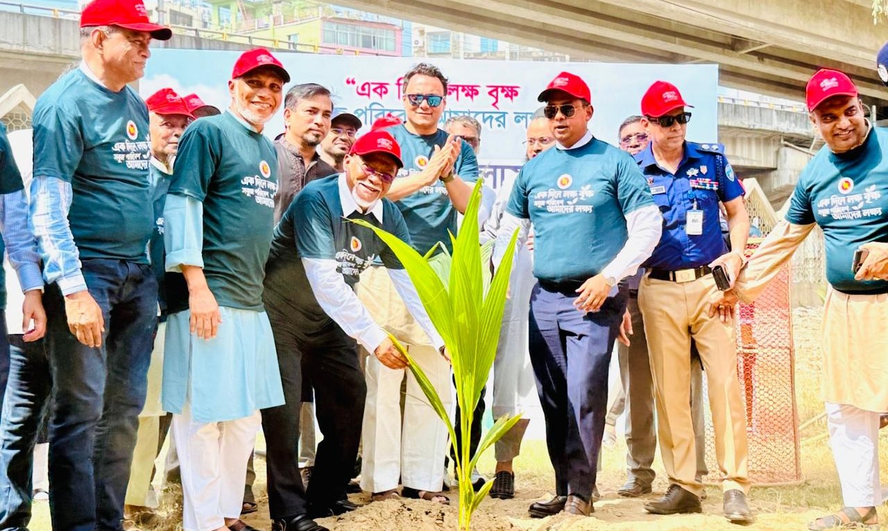 ডিসি জাহিদের উদ্যোগ অনুসরণের আহ্বান জনপ্রশাসন বিষয়ক উপদেষ্টার