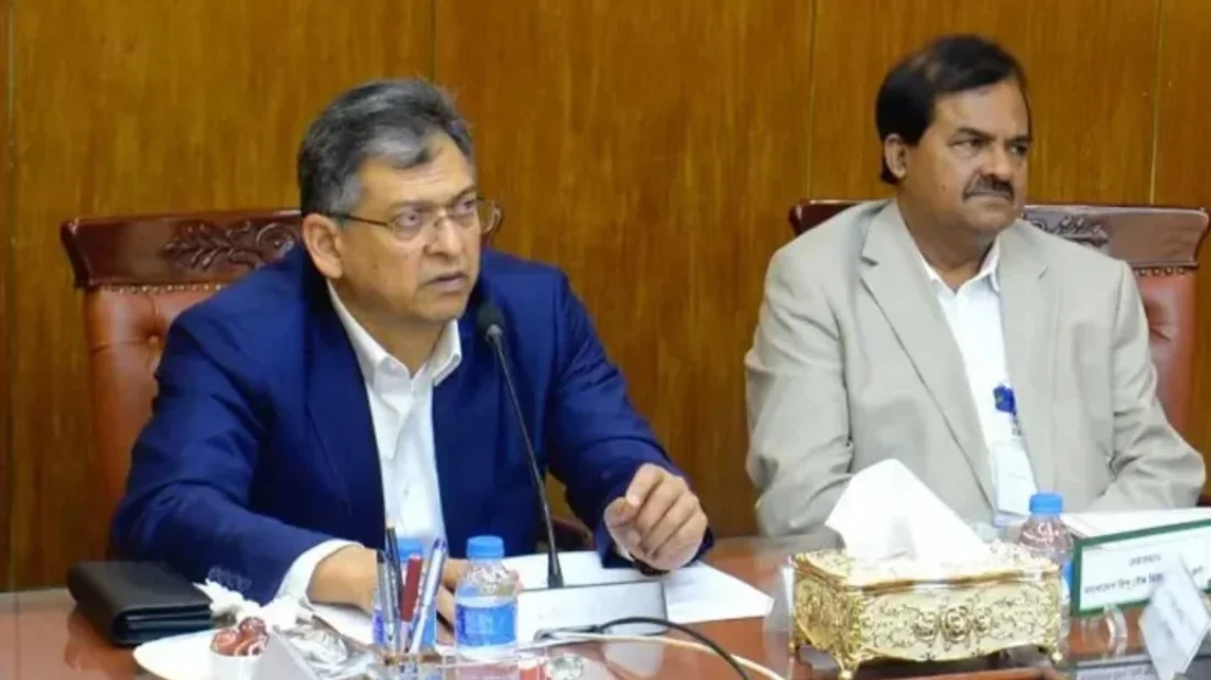 চাঁদাবাজ-সন্ত্রাসীদের তালিকা পুলিশের কাছে, অভিযান আরও জোরদারের ঘোষণা স্বরাষ্ট্রমন্ত্রীর